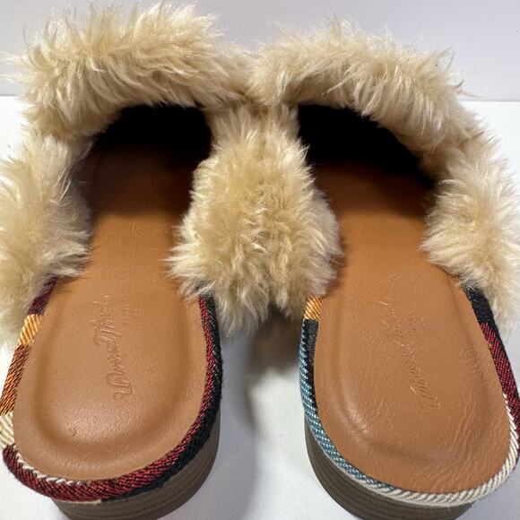 NEW Universal Thread Women's Bibiana Faux Fur Lined Chevron Mules sz 7.5 Boho - Picture 4 of 5